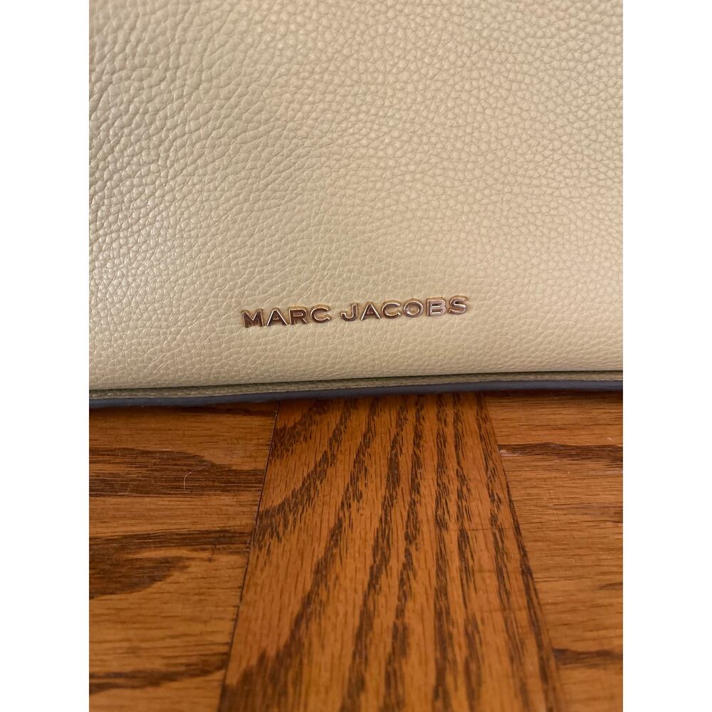 Marc Jacobs pebbled, leather Director Tote - Picture 2 of 8